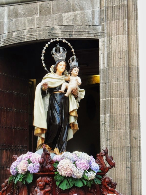 DSCN6887.JPG - Salida de la Procesión