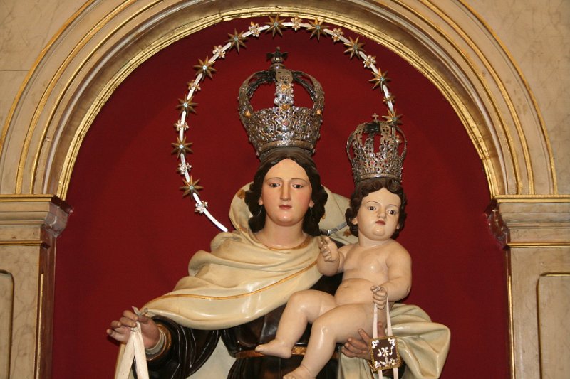 23-IMG_3092.jpg - Imagen de la Virgen del Carmen, obra de José Luján Pérez realizada en 1815 .