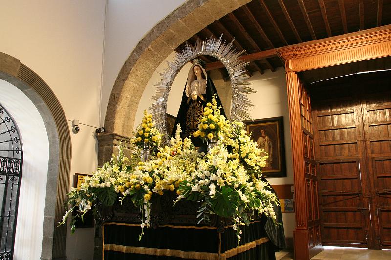 IMG_2574.JPG - Trono de Ntra. Sra. la Virgen de los Dolores