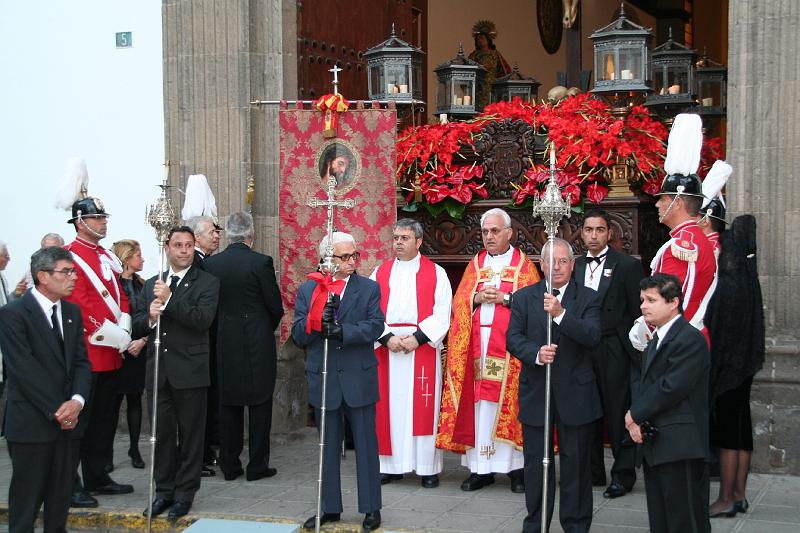 IMG_2588.JPG - Viernes Santo. Procesión Magna Interparroquial. Salida del trono del Santo Cristo de la Vera Cruz
