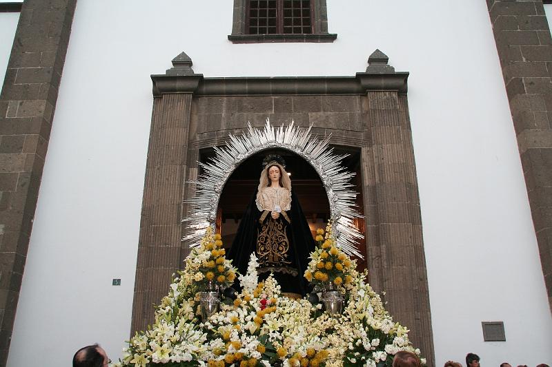 IMG_2604.JPG - Viernes Santo. Procesión Magna Interparroquial. Salida del trono de Ntra. Sra. la Virgen de los Dolores