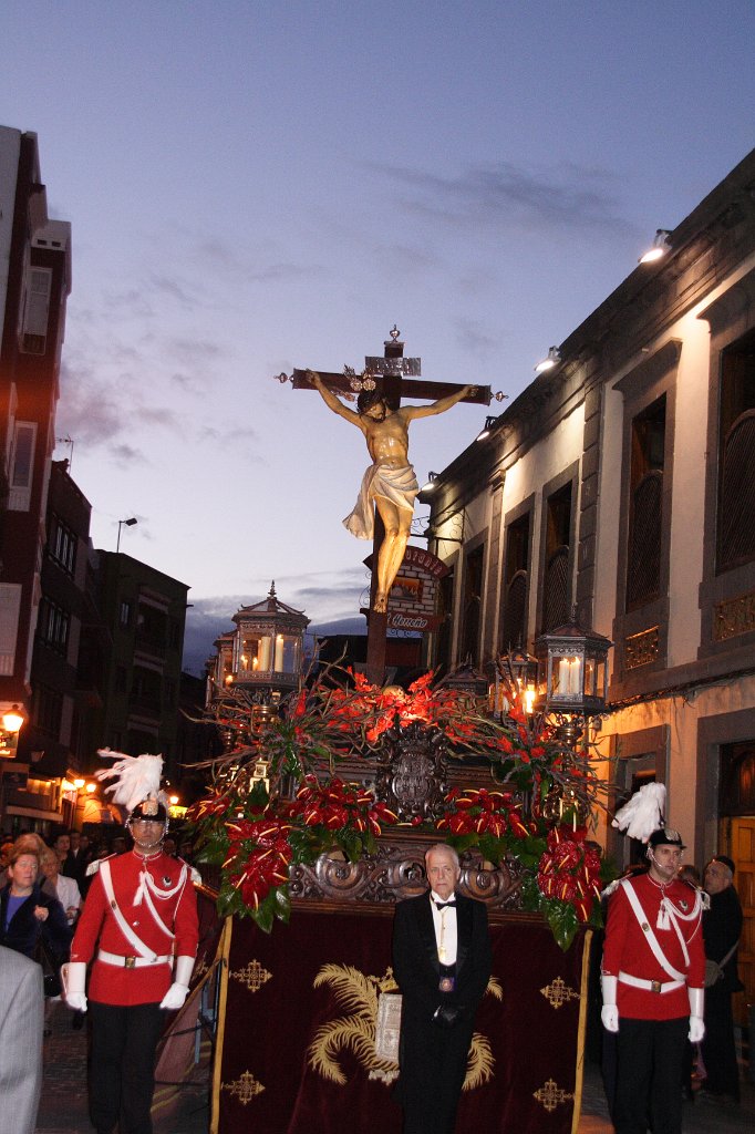 IMG_5492.jpg - Procesión Magna Interparroquial a su regreso por la C/ Mendizabal
