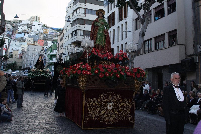ssanta20120045.JPG - Tronos de San Juan Evangelista y Nuestra Señora la Virgen de los Dolores