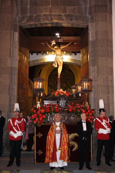 ssanta20120088.JPG - Despedida de los tronos de San Agustín.