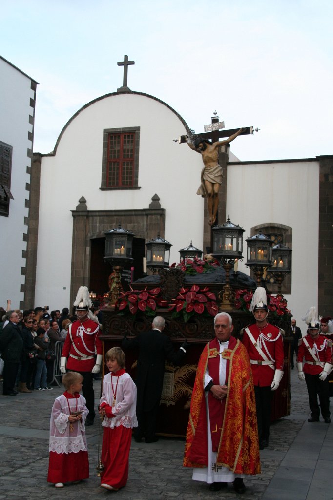 IMG_2350.JPG - Procesión Magna Interparroquial. Salida del Santo Cristo de la Vera Cruz.