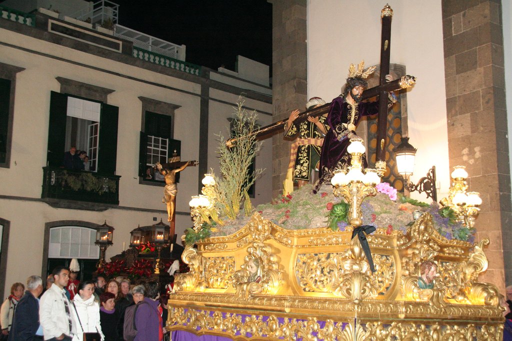 IMG_2393.JPG - Procesión Magna Interparroquial. Regreso del tronos a la Iglesia de San Agustín.