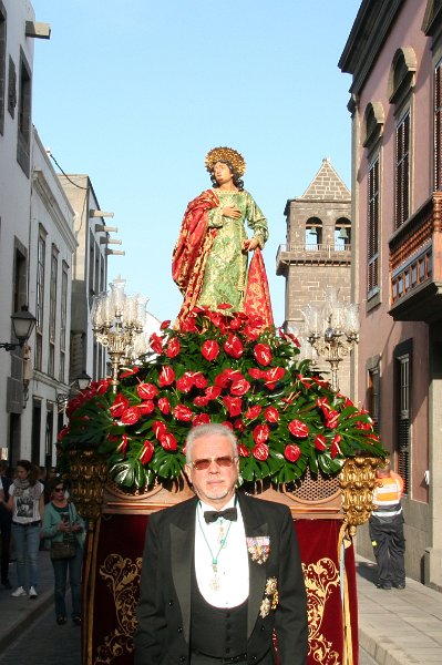 IMG_3112.JPG - Procesión Magna.  Trono de San Juan Evangelista