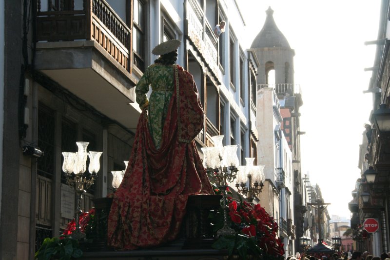 IMG_3118.JPG - Procesión Magna. Tronos de la Parroquia de San Agustín a su paso por la calle Doctor Chil
