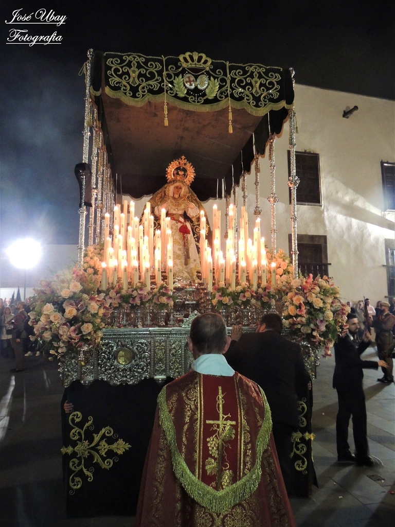 IMG-20260401-WA0014.jpg - Procesión Penitencial de la Hermandad y Cofradía de Nazarenos a su paso por esta Iglesia de San Agustín.