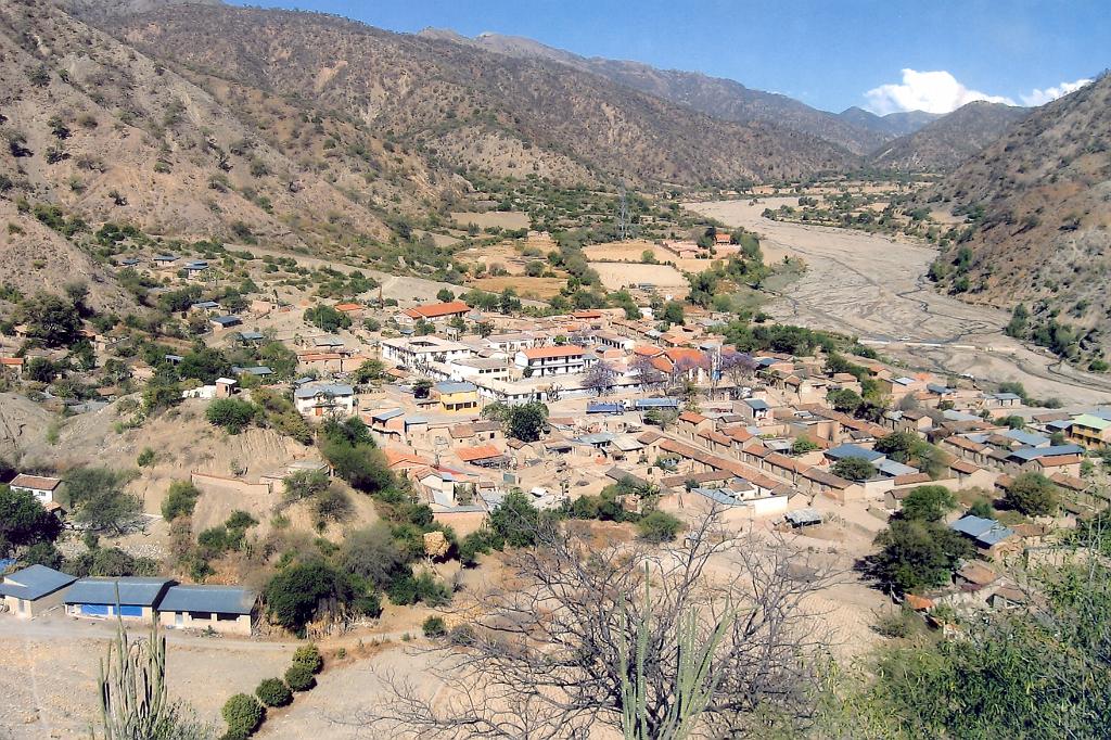 sucre0001.jpg - La Sede Parroquial está situada en El Chaco, a unos 45 km. de la Ciudad de Sucre